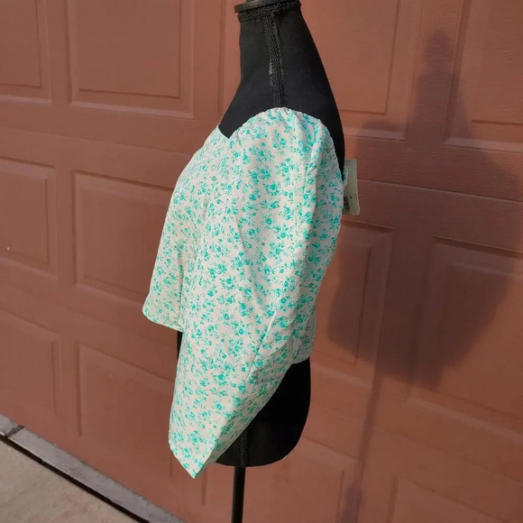 NWT Levi's Yvie Top Women's Large Crop Blouse Puff Sleeves Smocked Cropped Green - Picture 10 of 12